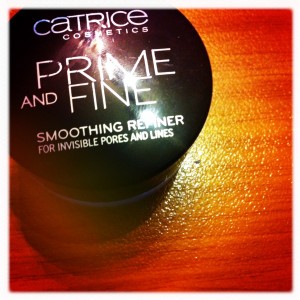 Der Primer "Prime And Fine" von Catrice. Foto: Privat.