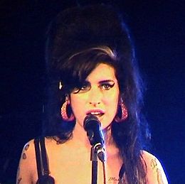 Amy Winehouses Brautkleid gestohlen